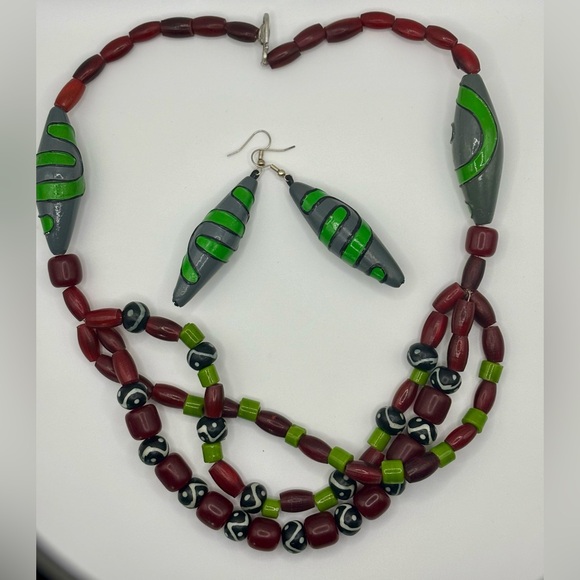 African Bead Necklace Set NWOT - Picture 5 of 8